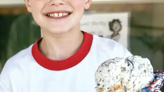 Aunt Betty's Ocean City NJ ice cream sugar cone with sprinkles