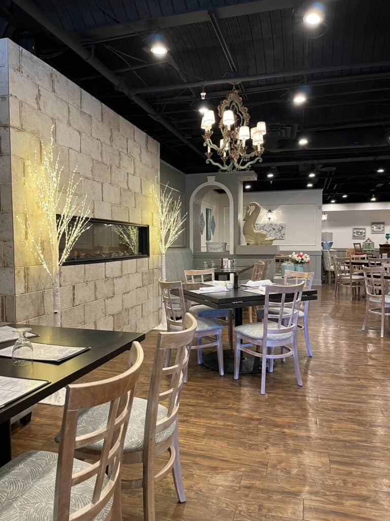 Emily's Ocean Room Flanders Hotel