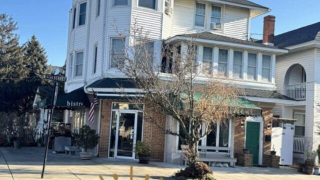 Maria's Cafe and Grille lunch new location